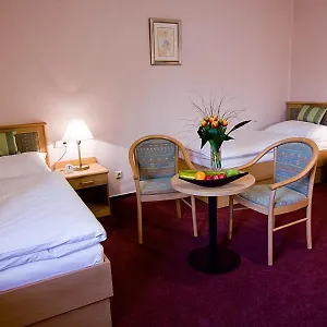 Castle 4* Prague